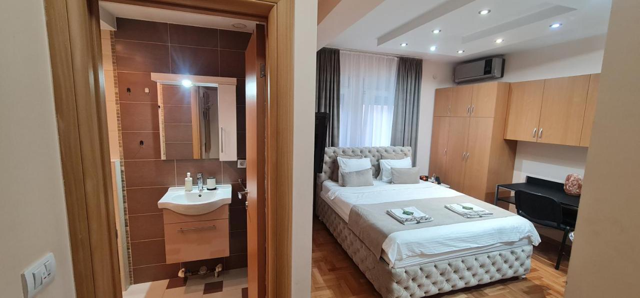Design Apartment Business Lux 4 Star "Rio" Completely Business Lux Place In The City Center & Free Included Industry Optical Wifi & Netflix & Keyless Code Entry & Full Smart App & Kitchen & Washing Machine & Wide Terrace & Secure 2 Parking Place Cuprija Ngoại thất bức ảnh
